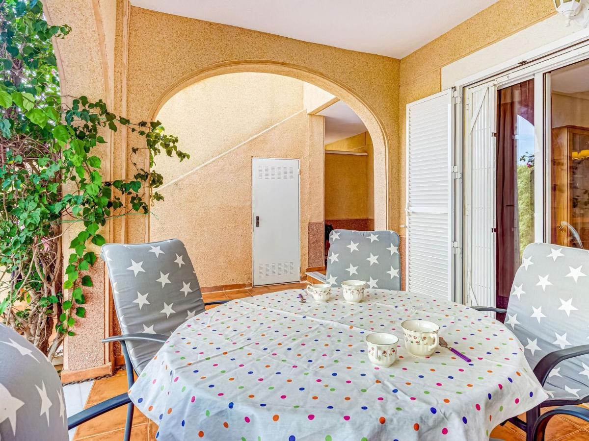 Belvilla By Oyo Lovely Bungalow With Swimming Pool Οριουέλα Δωμάτιο φωτογραφία